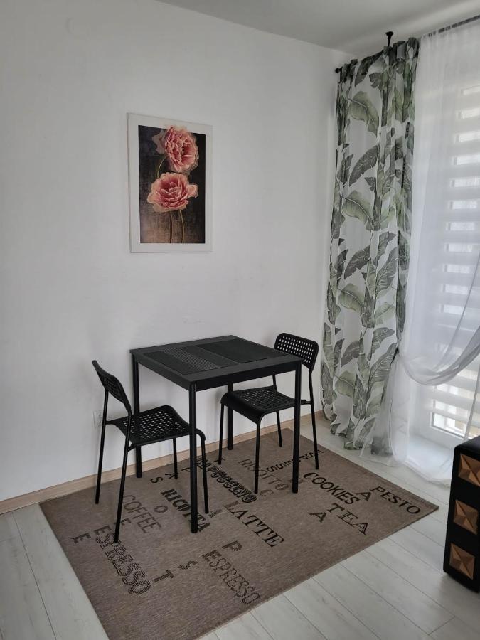 Apartament Zorzy Przy Instytucie Kardiologii Anin Apartment Warsawa Bagian luar foto